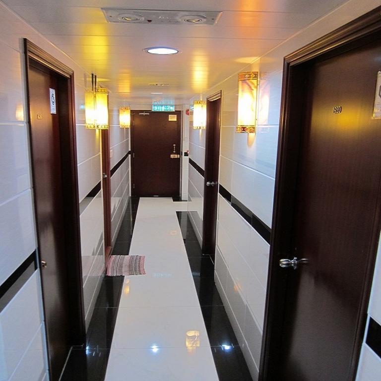Premium Lounge Hotel Hongkong Buitenkant foto