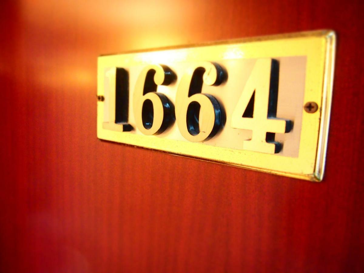 Premium Lounge Hotel Hongkong Buitenkant foto